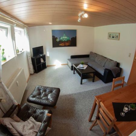 Ruhige Und Gemuetliche Ferienwohnung In Calden Zewnętrze zdjęcie
