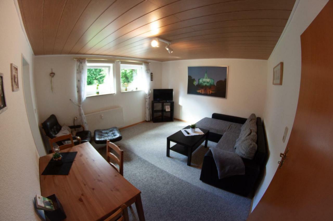 Ruhige Und Gemuetliche Ferienwohnung In Calden Zewnętrze zdjęcie